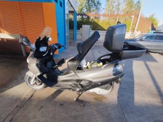 URGE POR ESPACIO! Piaggio X9 Evolution 250cc 2004