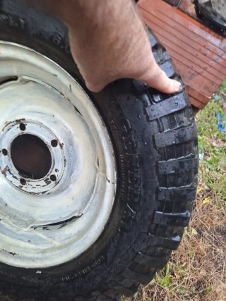 4 Ruedas y Llantas Jeep Willys