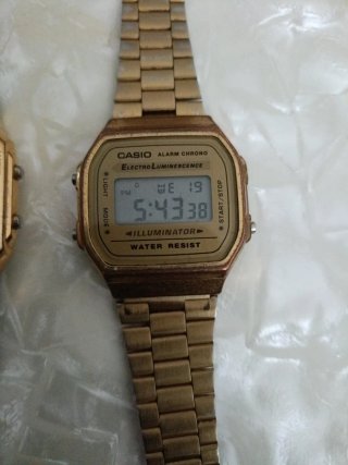 Reloj Casio Dorado Digital