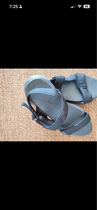 Sandalias Skechers Yoga Foam Negras