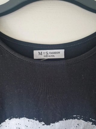 T-shirt nera con cuore paillettes M&S