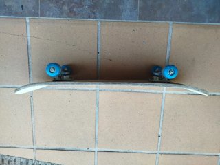 Skate Hello Kitty pintado a mano