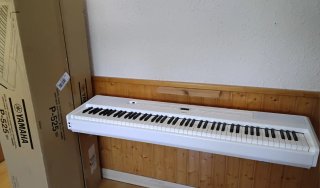 Piano yamaha P-525 Blanco