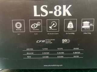 Dos carretes de pesca OKUMA LS-8K