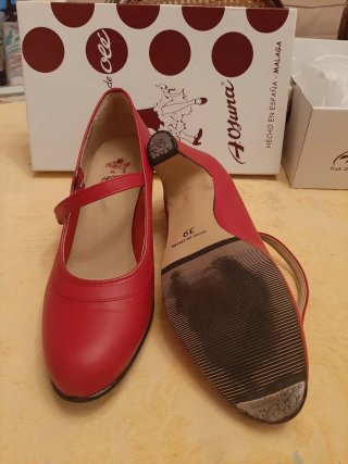 Zapatos de tacón rojos talla 39