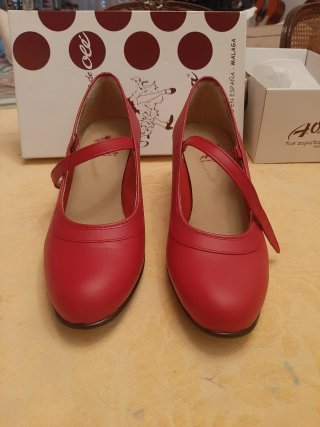 Zapatos de tacón rojos talla 39