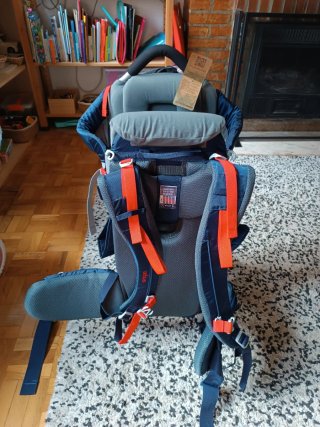 Mochila Portabebés Altus Arakawa sin estrenar