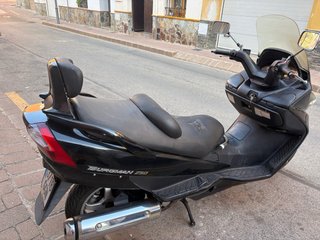 Suzuki Burgman 250 - 2009 - 51.000 km