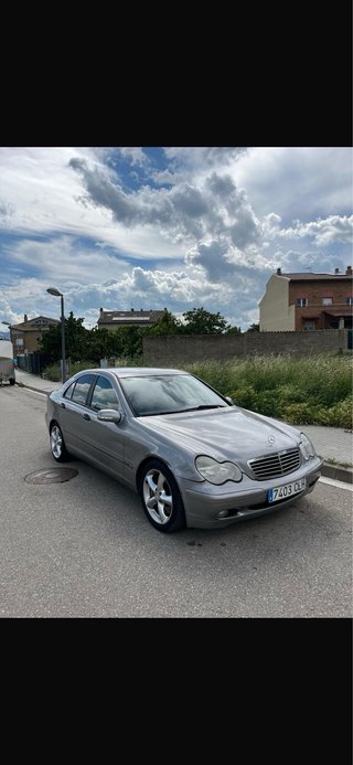 Mercedes-Benz Clase C 2003