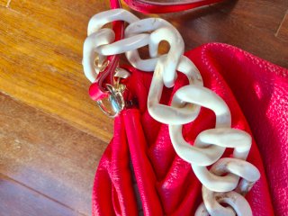 Bolso Gloria Ortiz Rojo Cadena Blanca