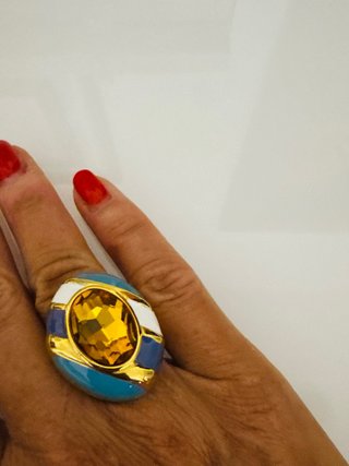 Anello smaltato con pietra ambra