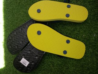 Lote 2 chanclas Sonic y Cool Dude T. 31-32