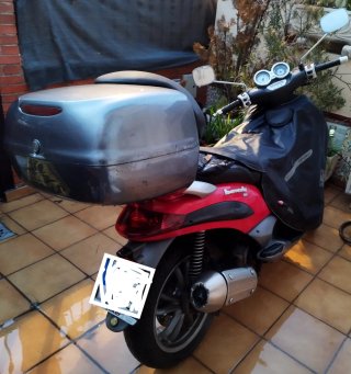 Piaggio Beverly 125 Scooter recién revisada.