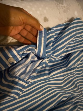 Vestito a righe blu e bianche