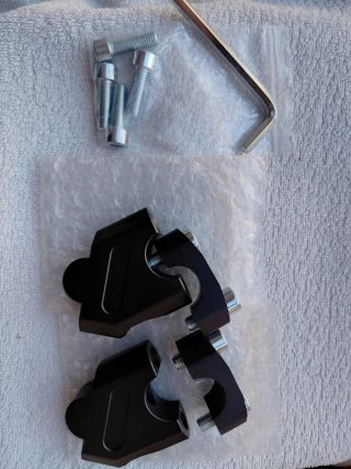 Elevadores Manillar Moto 7/8 (22mm) Negro