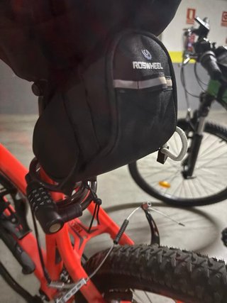 Bicicletas Naranja y Verde
