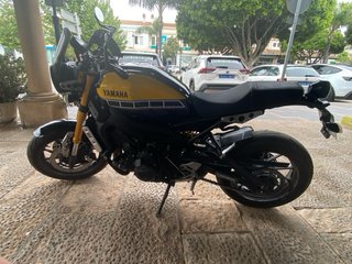 Yamaha XSR900 Negra y Amarilla