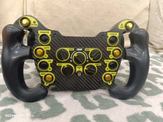 Volante Simracing Gómez con levas embrague