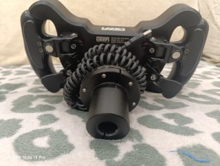 Volante Simracing Gómez con levas embrague