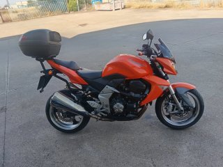 Kawasaki Z1000 Naranja Negra