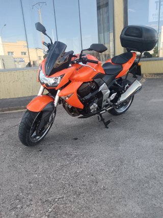 Kawasaki Z1000 Naranja Negra