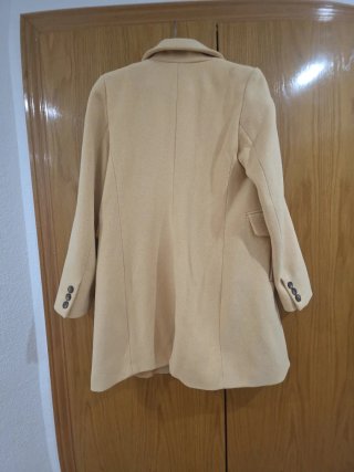 Abrigo Stradivarius Amarillo Talla M