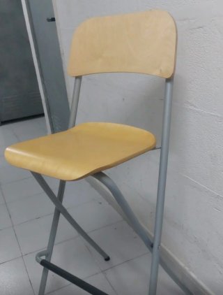 Taburete alto plegable madera y metal