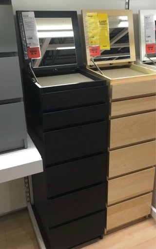 Cómoda alta estrecha Ikea Malm 6 cajones negra