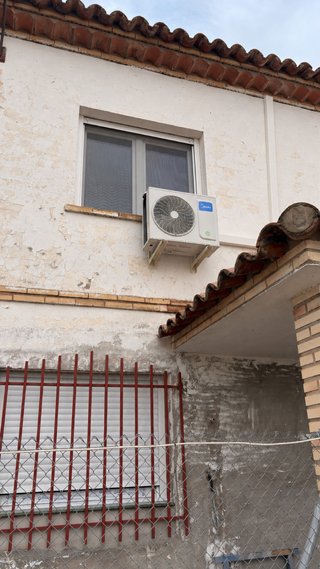 Instalador certificado de aire acondicionado