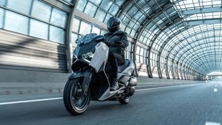 Yamaha XMAX 300 Tech Max