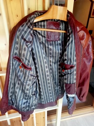 Cazadora cuero hombre diseño retro