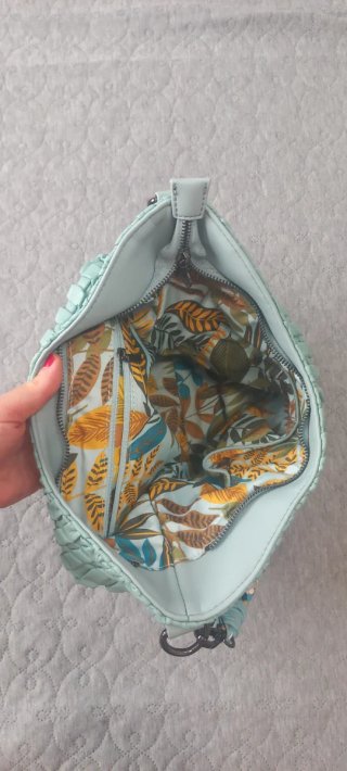 Bolso Caminatta verde y multicolor nuevo