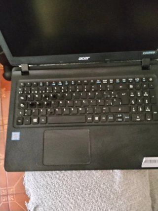 Portátil Acer EX2540