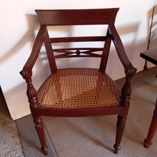 Mesa comedor y 6 sillas madera oscura