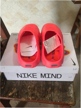 Nike Mind 001 Rojo Solar EU40 Nuevas