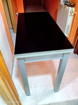 Mesa de cocina con 4 sillas