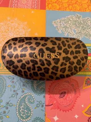 Funda de gafas Guess
