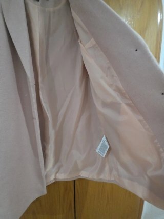 Abrigo Vero Moda rosa pálido entretiempo. Talla L.