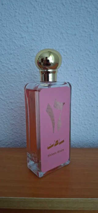 Perfume Árabe Sixteen Hours Dorado