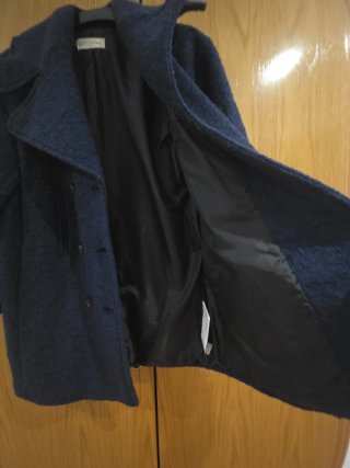 Abrigo Spera Basic oversize azul.