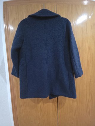 Abrigo Spera Basic oversize azul.