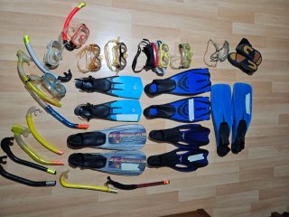 Lote equipo buceo: gafas, tubos, aletas