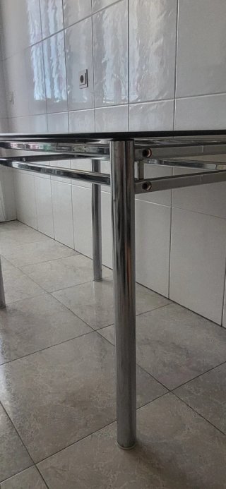 Mesa de cocina cristal y metal