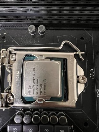 Placa Base ASUS H81 Gamer + Microprocesador