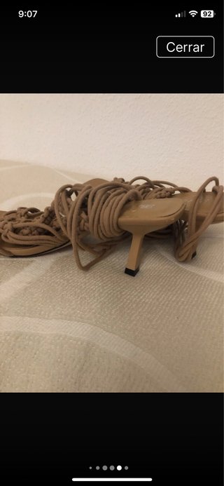 Sandalias de tiras beige mujer