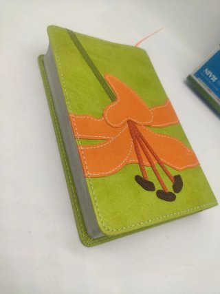 Biblia Bloom Collection Bible-Tiger Lily