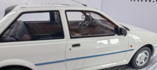 Ford Fiesta XR2i 1/18 Otto