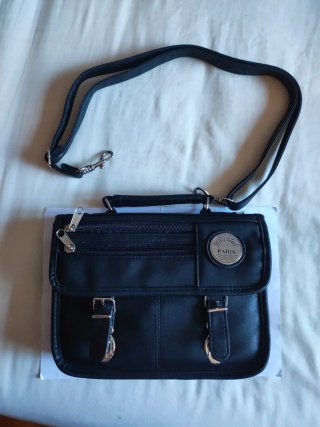 Bolso negro pequeño