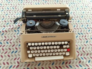 Máquina de escribir Olivetti Lettera 35