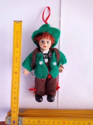 Bambola Tirolese con cappello verde